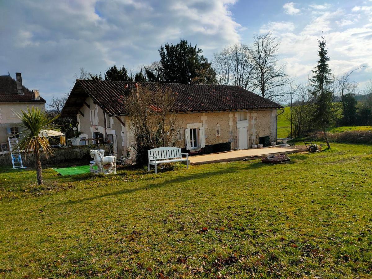 La Maison Des Oliviers Aubeterre sur Dronne Bagian luar foto